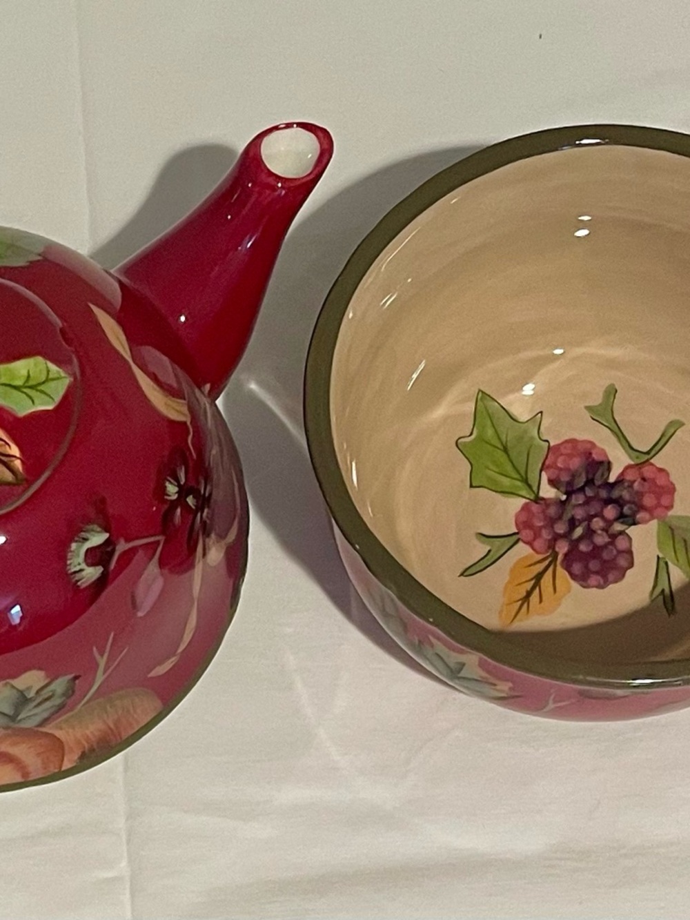 Octavia Hill Garden By Tracy Porter Red Floral Ceramic Tea For One Teapot - Picture 2 of 6